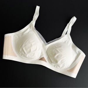 Honeylove Liftwear Crossover Wireless Bra